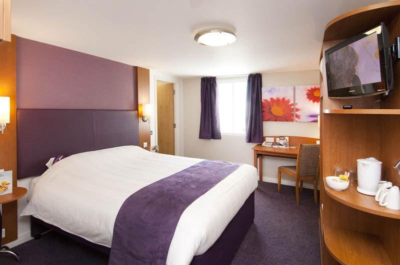 Premier Inn Premier Inn Wirral Greasby Zewnętrze zdjęcie